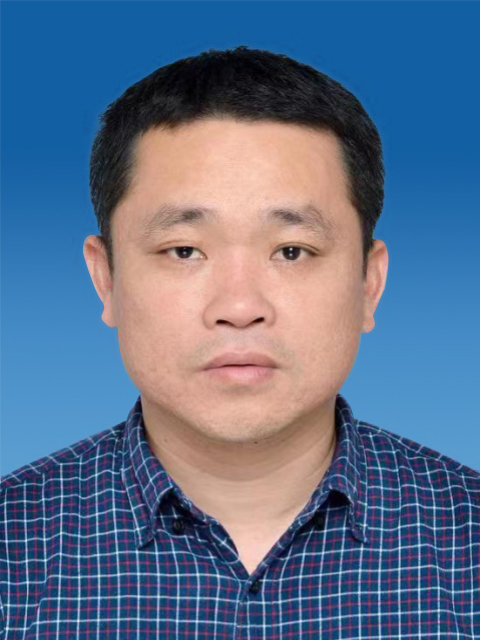 张怡评.jpg