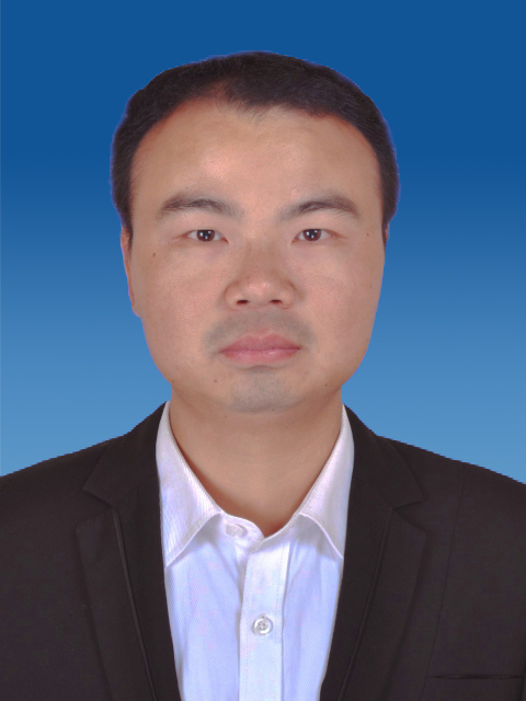 何雪宝.jpg